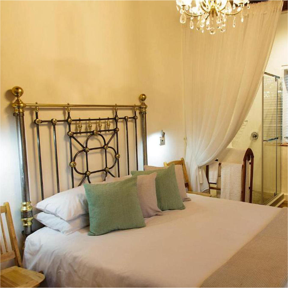 Blue Lily Farm House king bed